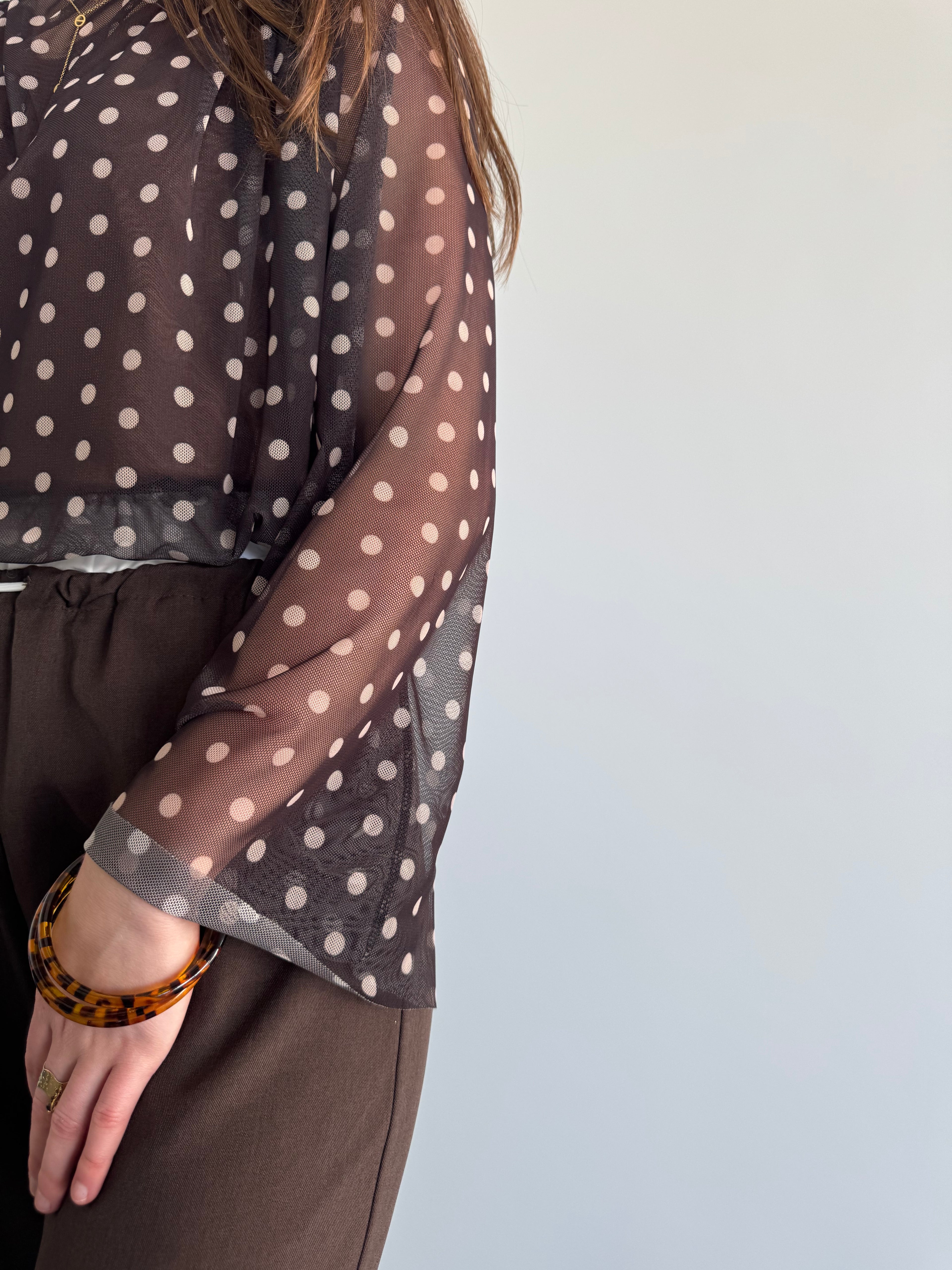Haut à pois brun