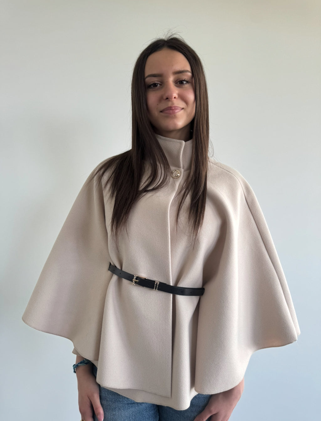 Cape ava